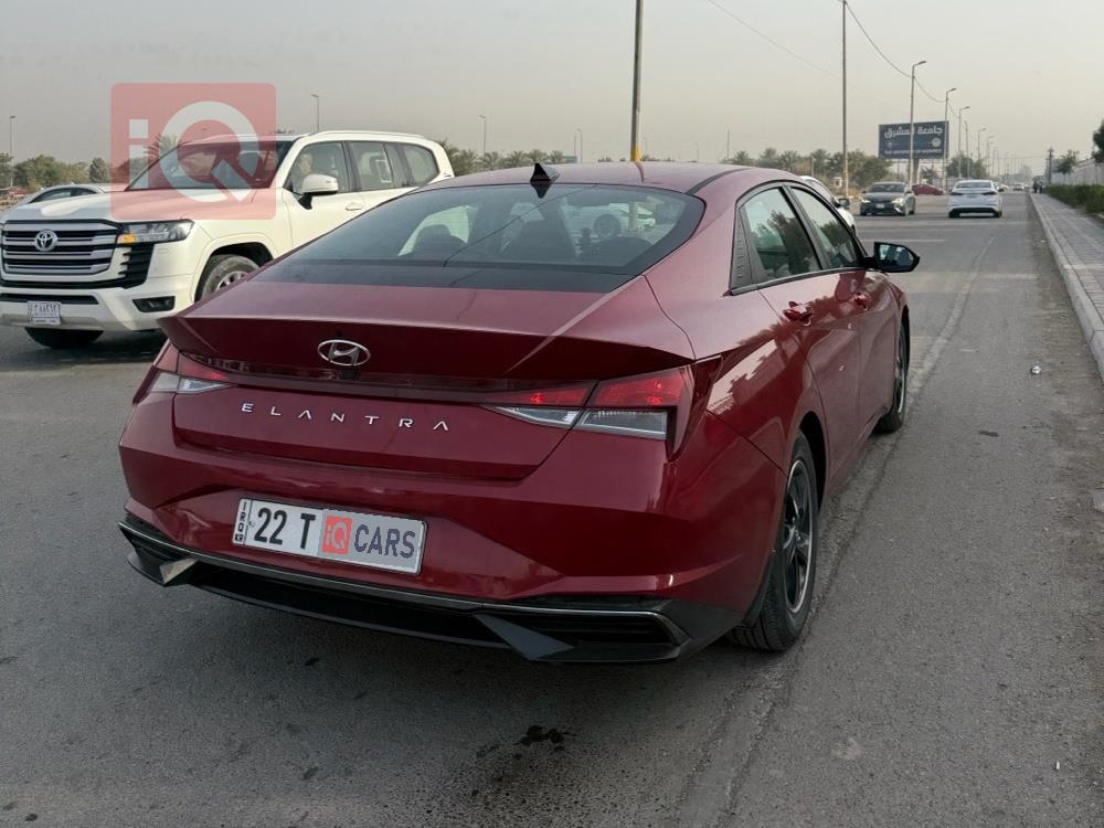 هیۆندای ئەلەنترا